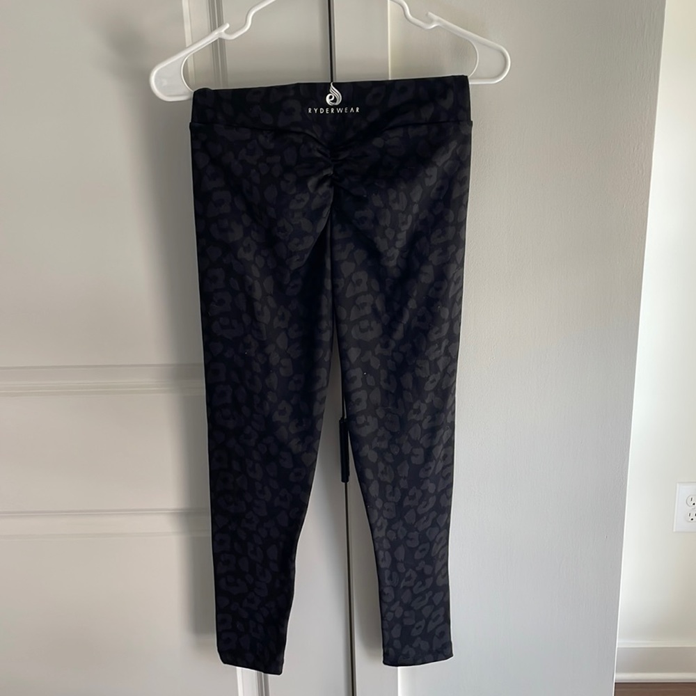 Ryder wear booty scrunch leggings - cheetah print